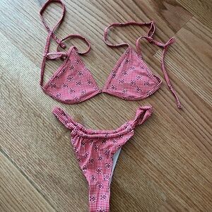 Frankie’s bikinis set